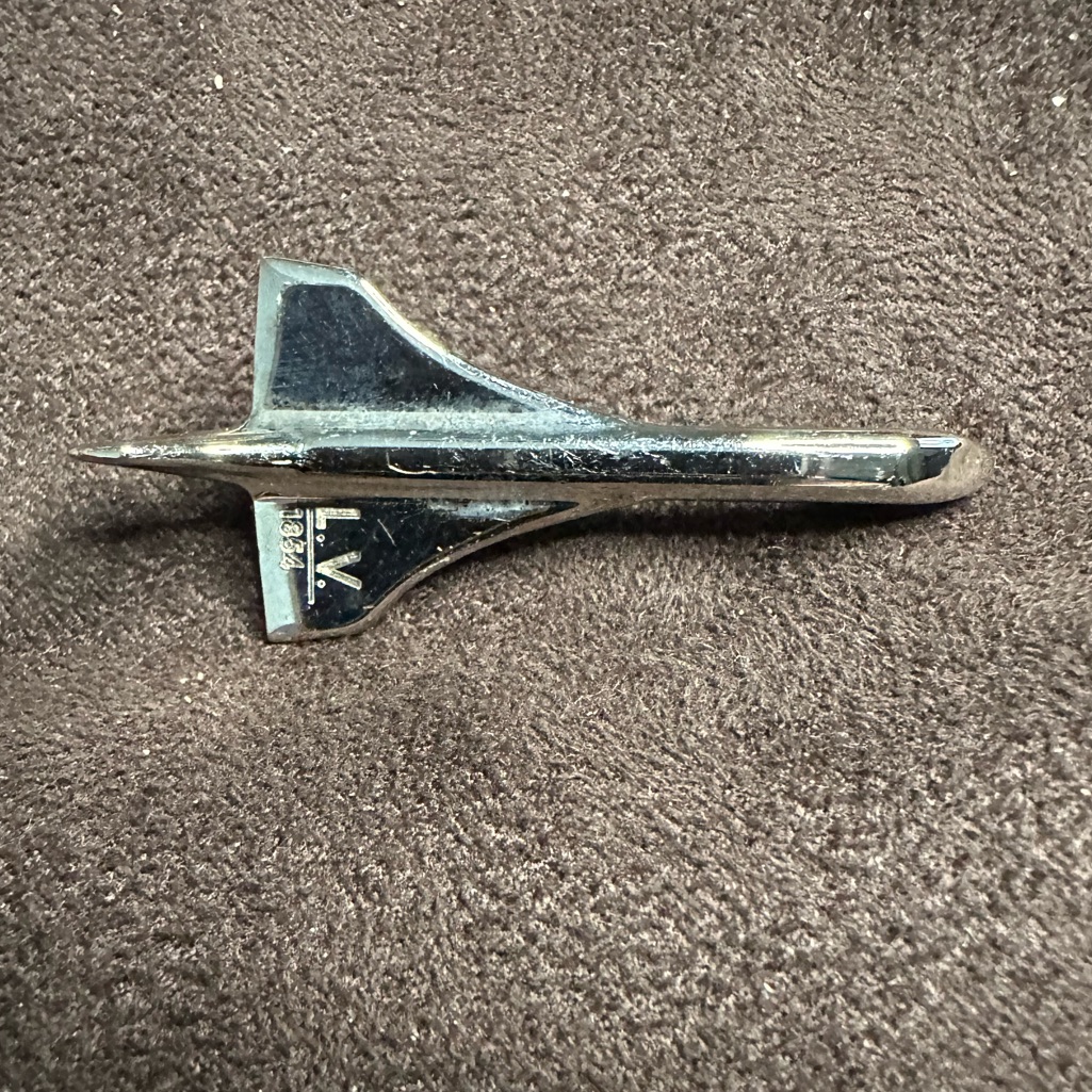Louis Vuitton Shuttle Pin - Authentic